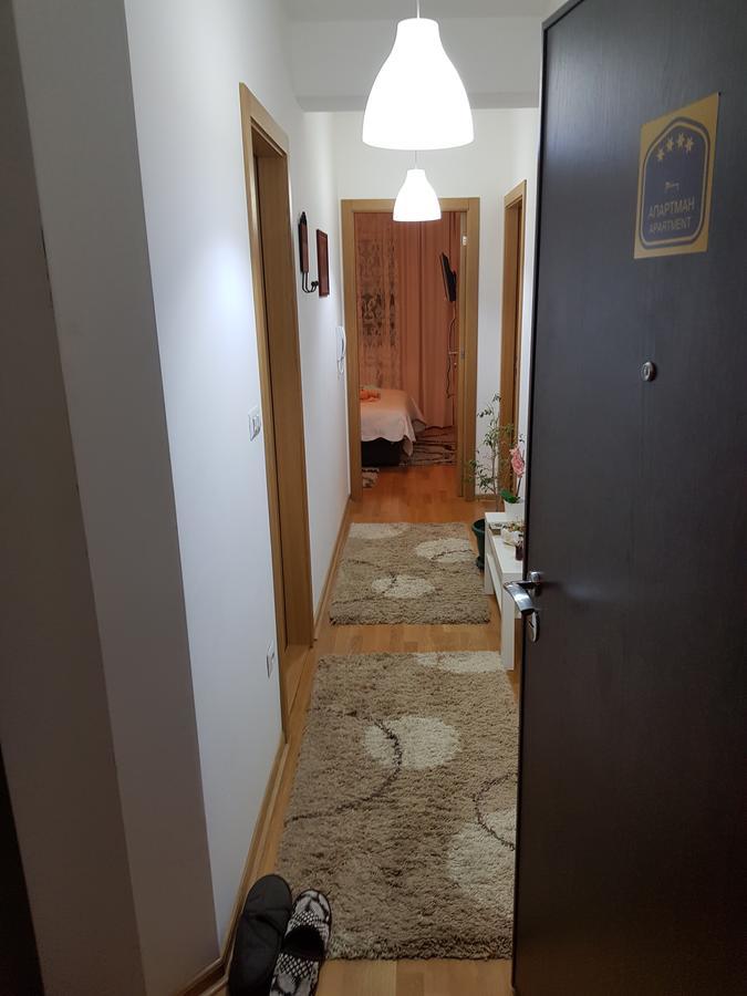 Apartment Lux Lomina Čačak Buitenkant foto