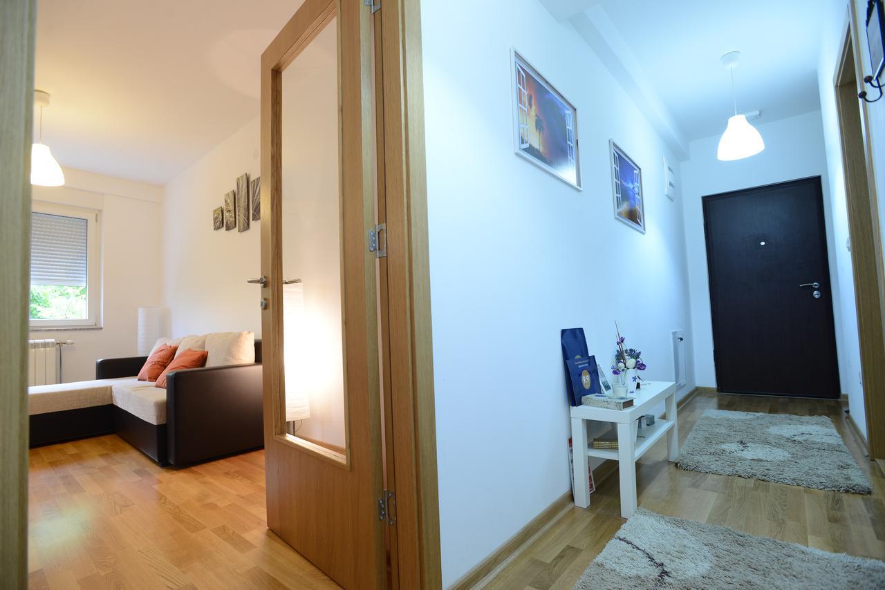 Apartment Lux Lomina Čačak Buitenkant foto
