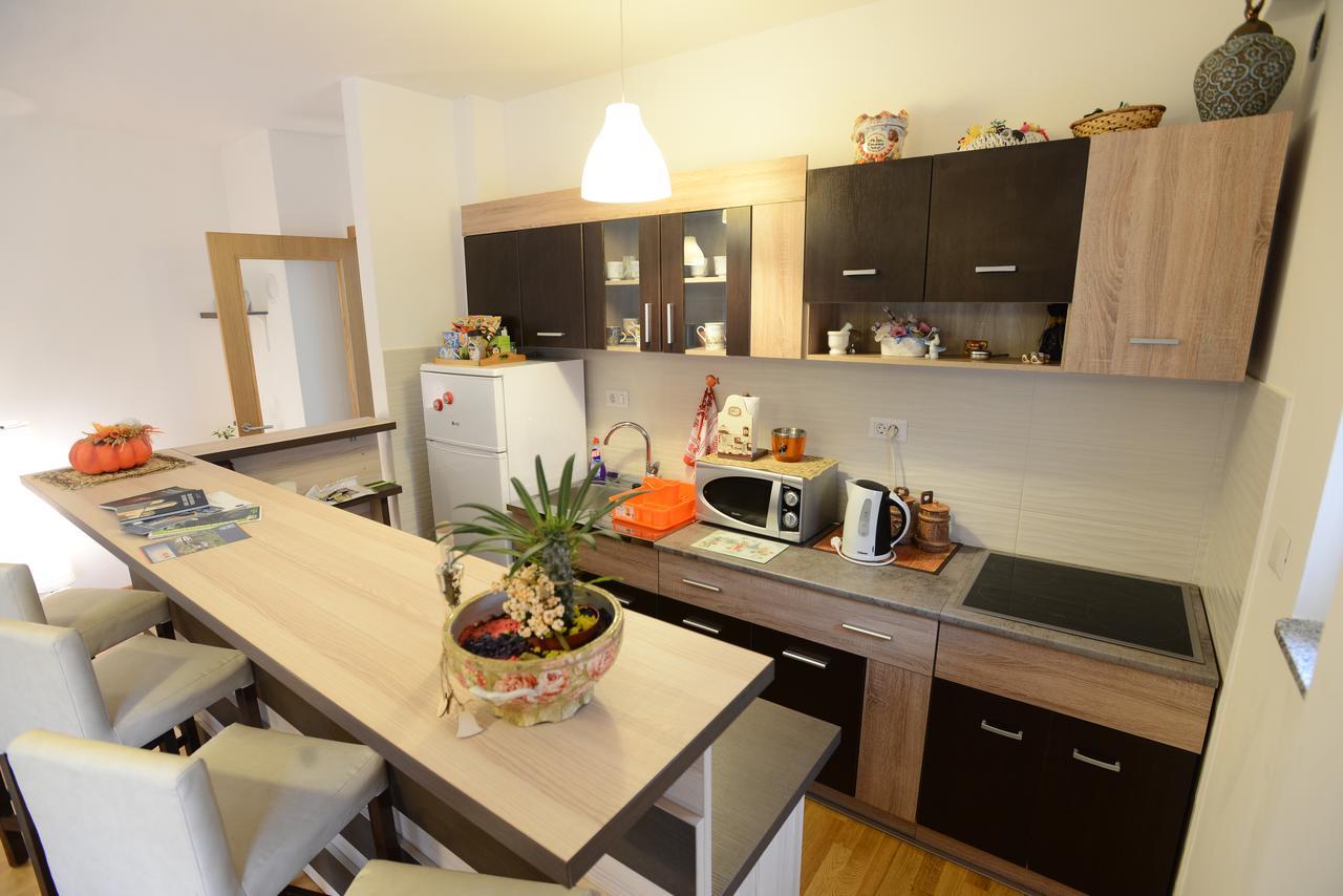 Apartment Lux Lomina Čačak Buitenkant foto